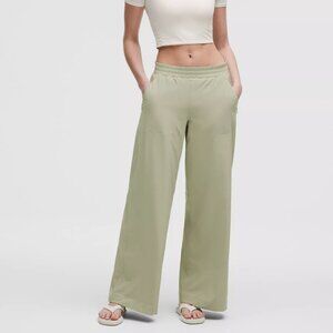 Lululemon Swift Mid-Rise Wide-Leg Pant Size 14 Color Fog Green